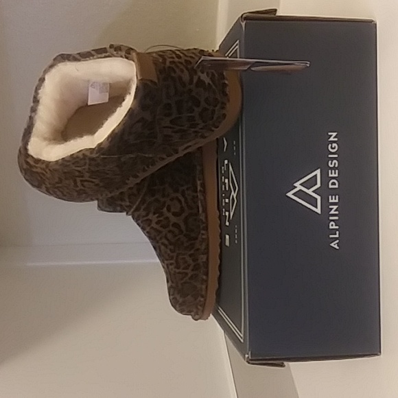 NWT Emme Boot - Picture 6 of 11